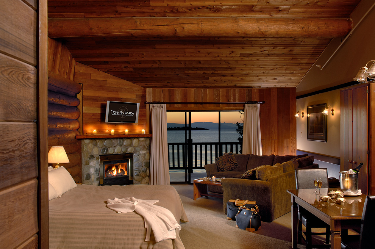 One bedroom unit overlooking the ocean at 