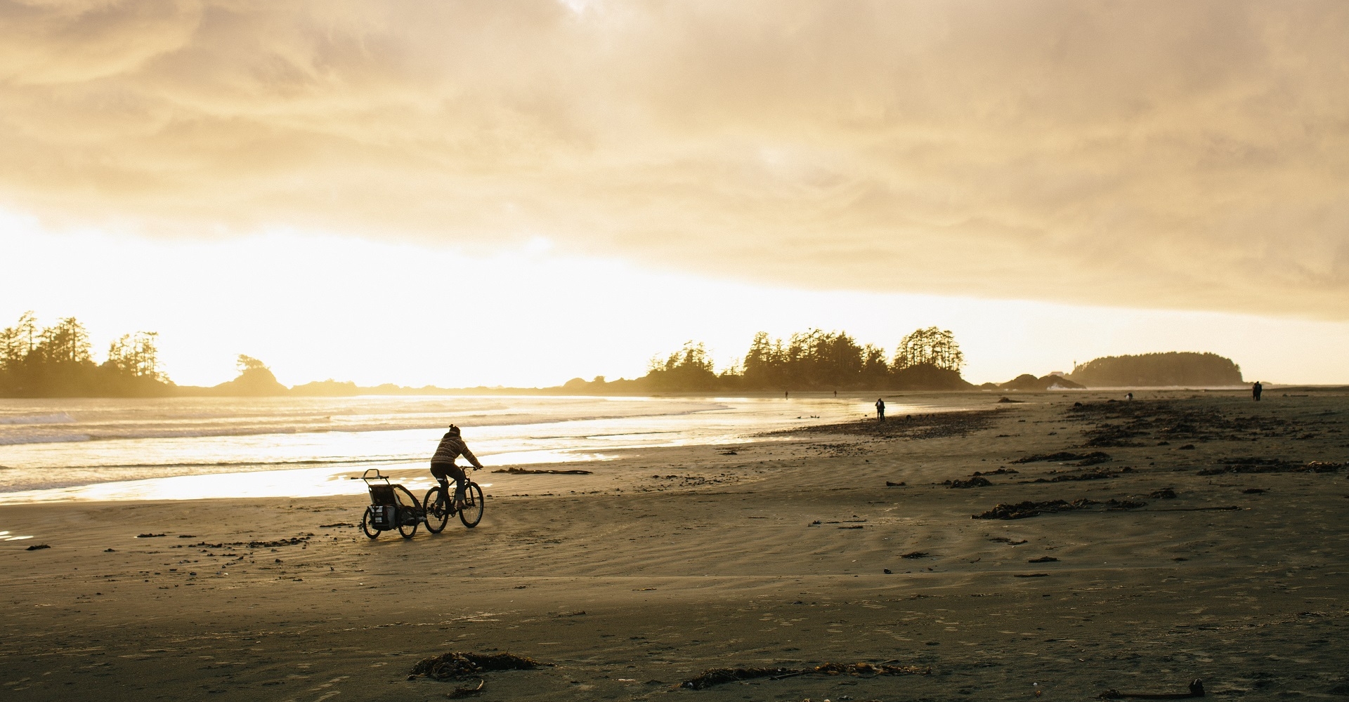 Tofino beach sunset | Graeme Owsianski